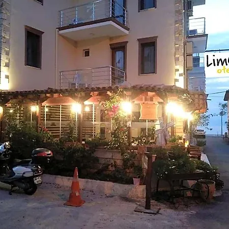 Limon 호텔 포카